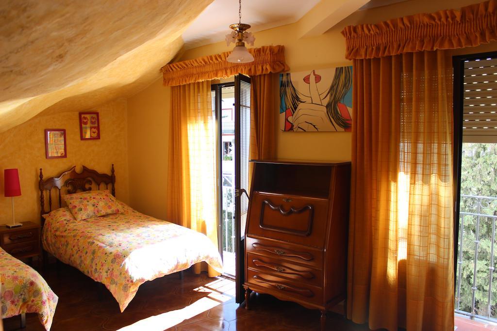 Casa Rural Cuevas Del Sol Setenil De Las Bodegas Quarto foto